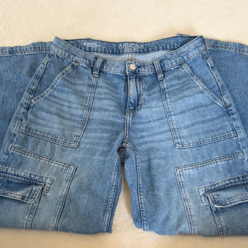 Arizona Jean Company Women’s  Light Blue Relaxed Jeans